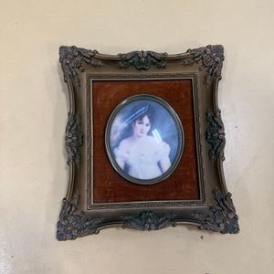Ornate Gilt Oval Portrait Frame with Velvet Matting and Cameo Creation