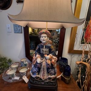 Antique Chinese Export Porcelain Emperor Lamp